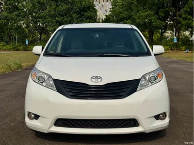 2015 Toyota Sienna 3.5L 2WD L, фото 2, лот 11174688