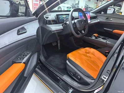 2025 Changan UNI-V 2.0T Sport Version, фото 4, лот 10251353