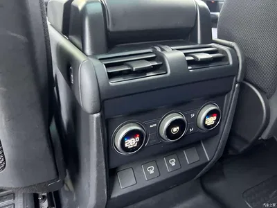 2025 Land Rover Defender 110 3.0T P400 X-Dynamic SE, фото 4, лот 10324751