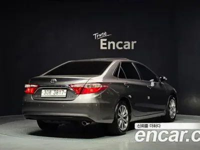 2017 Toyota Camry 2.5 XLE, фото 2, лот 10034784