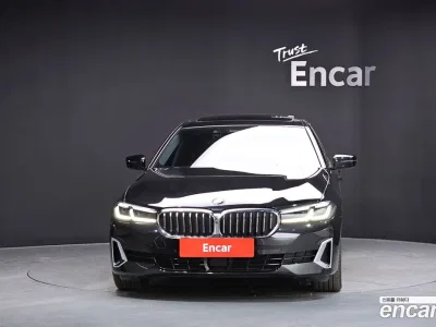 2023 BMW 5-Series 520i Luxury, фото 2, лот 10056099