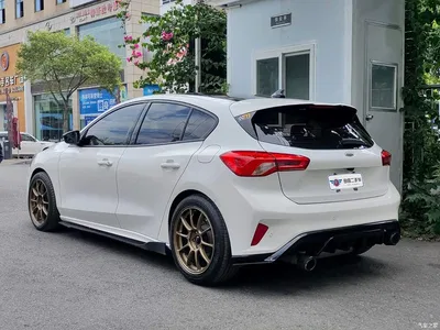 2022 Ford Focus Hatchback EcoBoost 180 Automatic ST Line, фото 4, лот 10280424