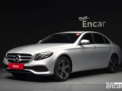 2020 Mercedes-Benz E-Class E220d Avantgarde, фото 1, лот 11257939