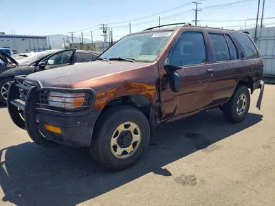 1998 NISSAN PATHFINDER XE, фото 1, лот 10974333