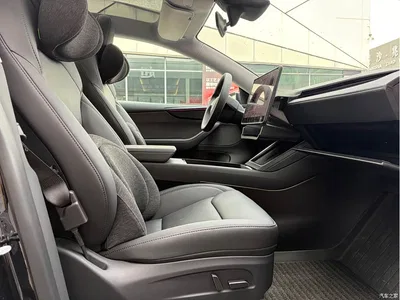 2025 Tesla Model Y Model Rear-Wheel Drive Launch Edition, фото 4, лот 11215870
