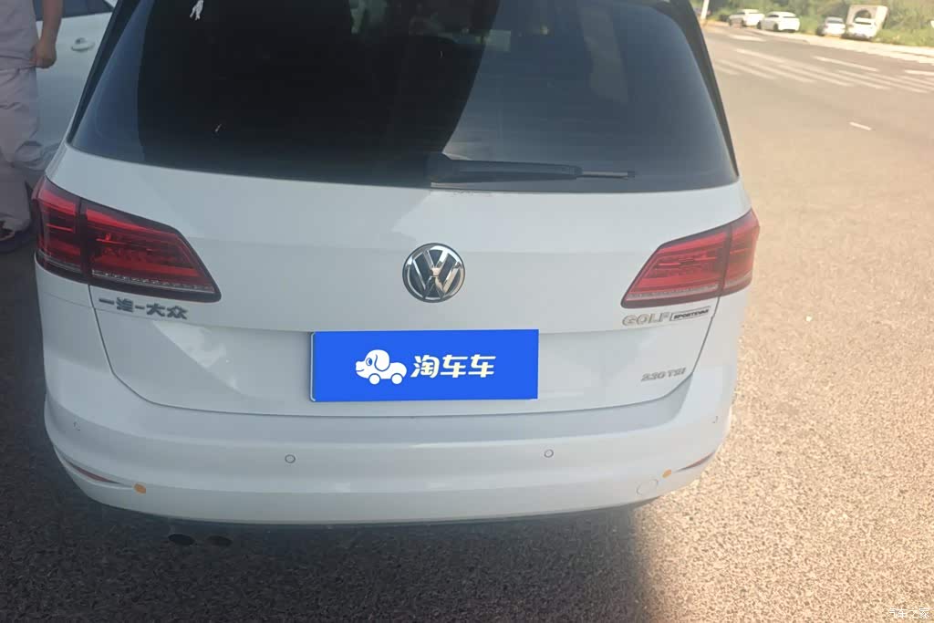 2016 Volkswagen Golf Sportsvan 230TSI Automatic Luxury, фото 4, лот 11201527