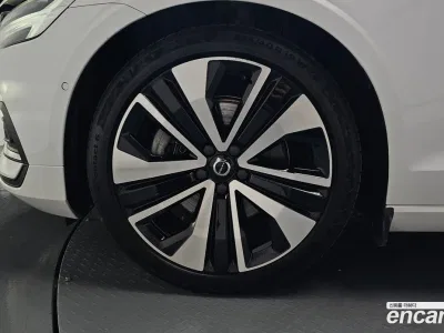 2023 Volvo S60 B5 Ultimate Bright, фото 4, лот 10126821