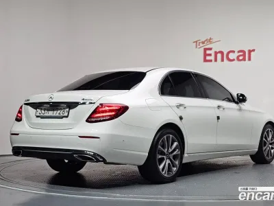 2019 Mercedes-Benz E-Class E300 4MATIC Avnatgarde, фото 1, лот 10047015