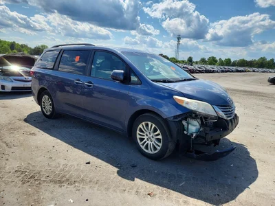 2015 TOYOTA SIENNA XLE 8-PASSENGER, фото 4, лот 10558027