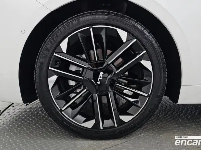 2025 Kia K8 Signature, фото 4, лот 10165374