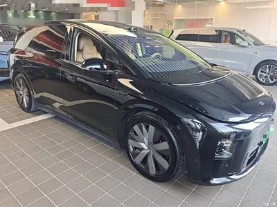 2025 Li Auto Li i8 Standard Edition, фото 4, лот 10821756