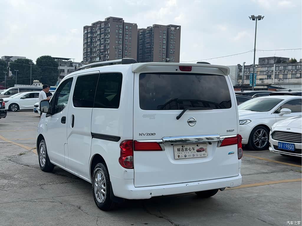 2014 Nissan NV200 1.6L CVT Luxury (China V), фото 4, лот 11180984