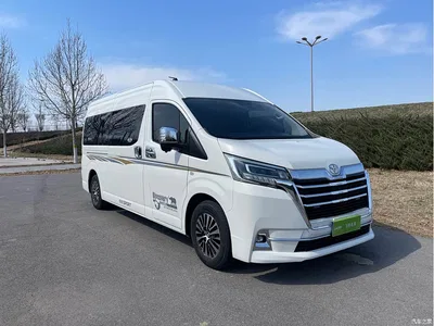 2023 Toyota Hiace, фото 2, лот 10386210