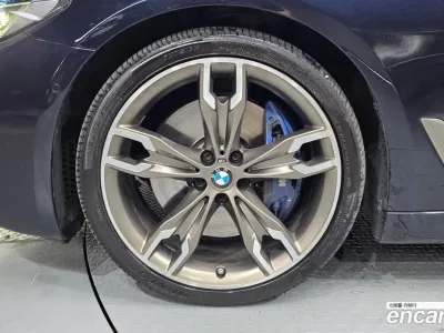 2021 BMW 5-Series M550i xDrive, фото 4, лот 10048855