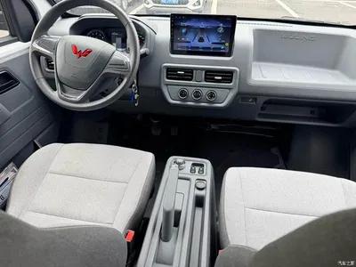 2024 Wuling Motors Wuling Yangguang 300km Comfort Passenger Version 60kW, фото 4, лот 11167631