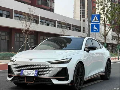 2022 Changan UNI-V 1.5T Sport Edition, фото 1, лот 11188790
