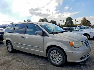 2013 CHRYSLER TOWN AND COUNTRY LIMITED, фото 4, лот 10970554