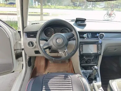 2014 Volkswagen Bora 1.6L Manual Fashion, фото 3, лот 10386983