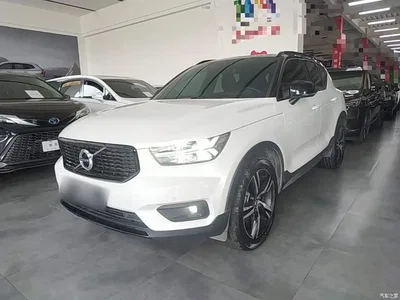 2021 Volvo XC40 T4 AWD Smart Sport Edition, фото 2, лот 11187429
