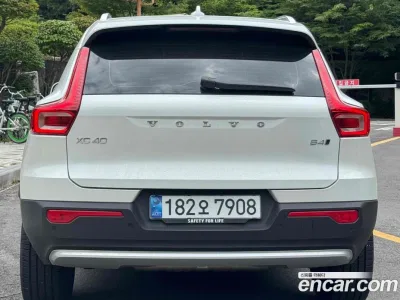2024 Volvo XC40 B4 Ultimate Bright, фото 4, лот 10115828