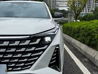 2025 Changan UNI-Z 1.5T Premium, фото 4, лот 10245811