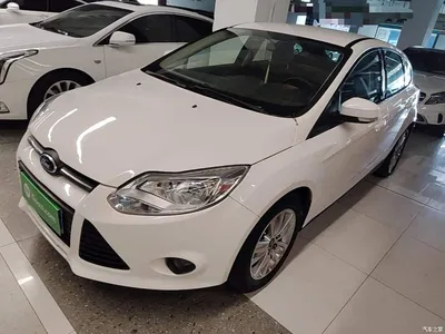 2012 Ford Focus Hatchback 1.6L Automatic Comfort, фото 2, лот 10300021