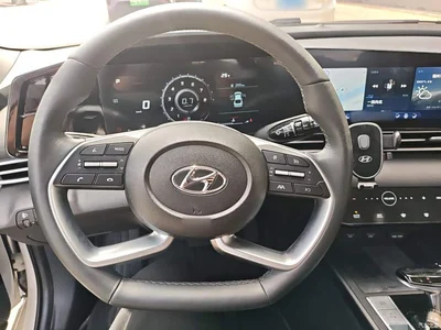 2022 Hyundai Elantra 1.5L CVT LUX Premium Edition, фото 3, лот 10376583