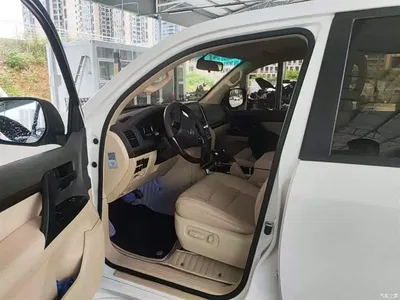 2015 Toyota Land Cruiser (Import) 4.0L V6 Middle East Low Configuration Edition, фото 3, лот 10310940