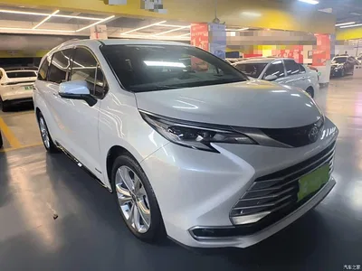2023 Toyota Sienna 2.5L Hybrid Platinum Edition, фото 4, лот 11512425
