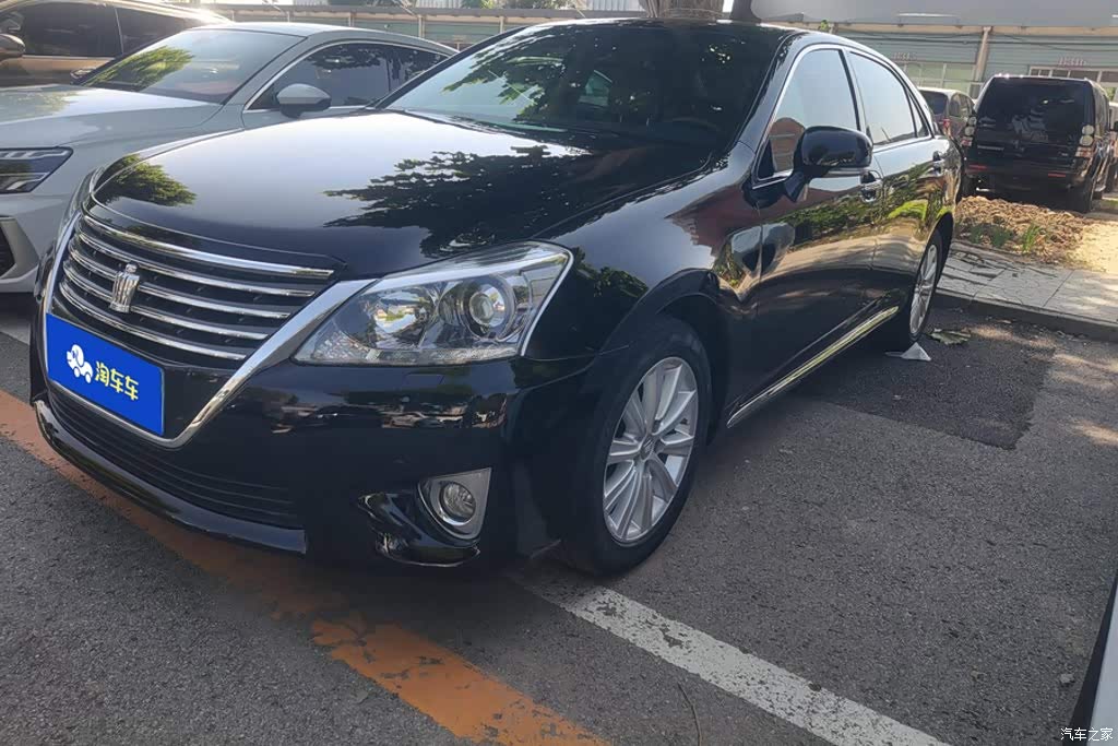 2012 Toyota Crown 2.5L Royal Leather Edition, фото 1, лот 11215105