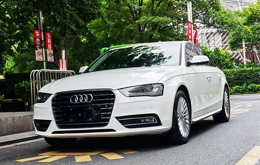 2015 Audi A4L 35 TFSI Auto Comfort, фото 1, лот 11217646