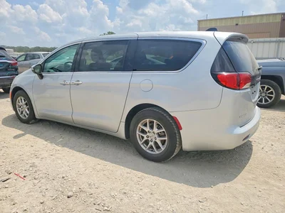 2022 CHRYSLER VOYAGER LX, фото 2, лот 10711854