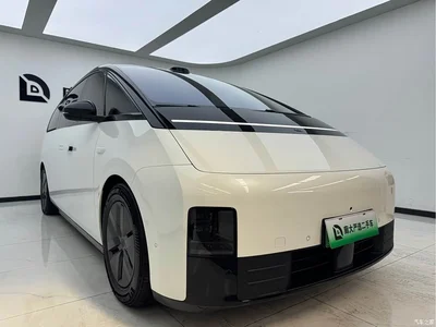 2025 Li Auto MEGA Model Home Family Special Edition, фото 3, лот 10398957