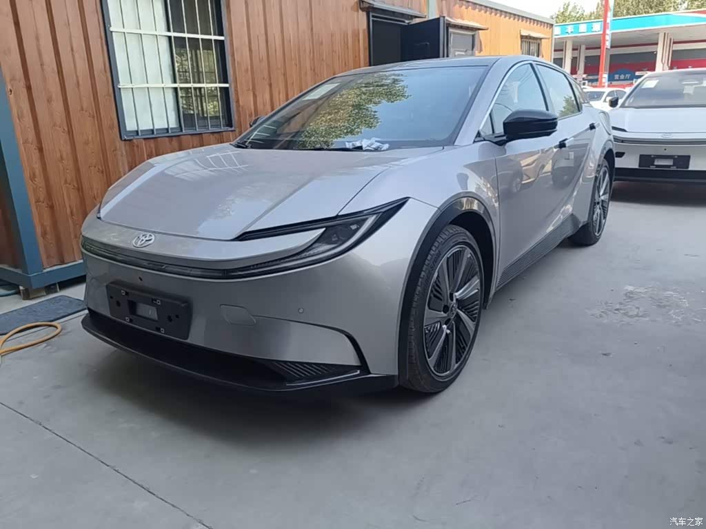 2025 Toyota bZ5 Model 550 PRO, фото 2, лот 10481733
