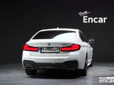 2022 BMW 5-Series 520i M Sport, фото 3, лот 10528398