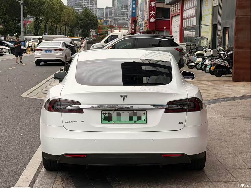 2014 Tesla Model S 85, фото 3, лот 11140974