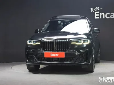 2022 BMW X7 M50i Frozen Black Edition 6STR, фото 3, лот 10129949