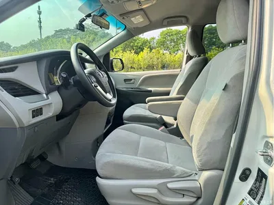 2015 Toyota Sienna 3.5L 2WD L, фото 4, лот 11174688