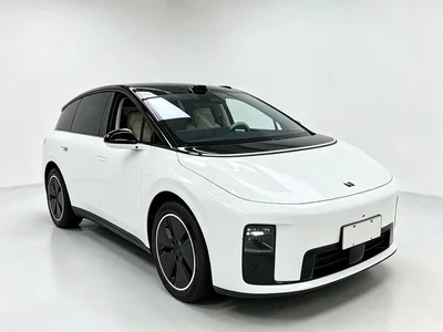 2025 Li Auto Li i8 Standard Edition, фото 2, лот 10829941