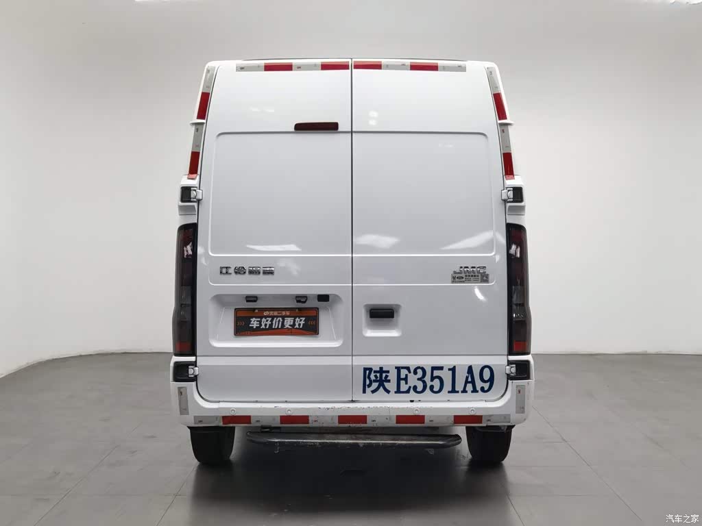 2023 Jiangling JMC Fushun Model 2.0T Manual Short Wheelbase Medium Roof Commercial Van 2/3 Seats, фото 4, лот 11171166