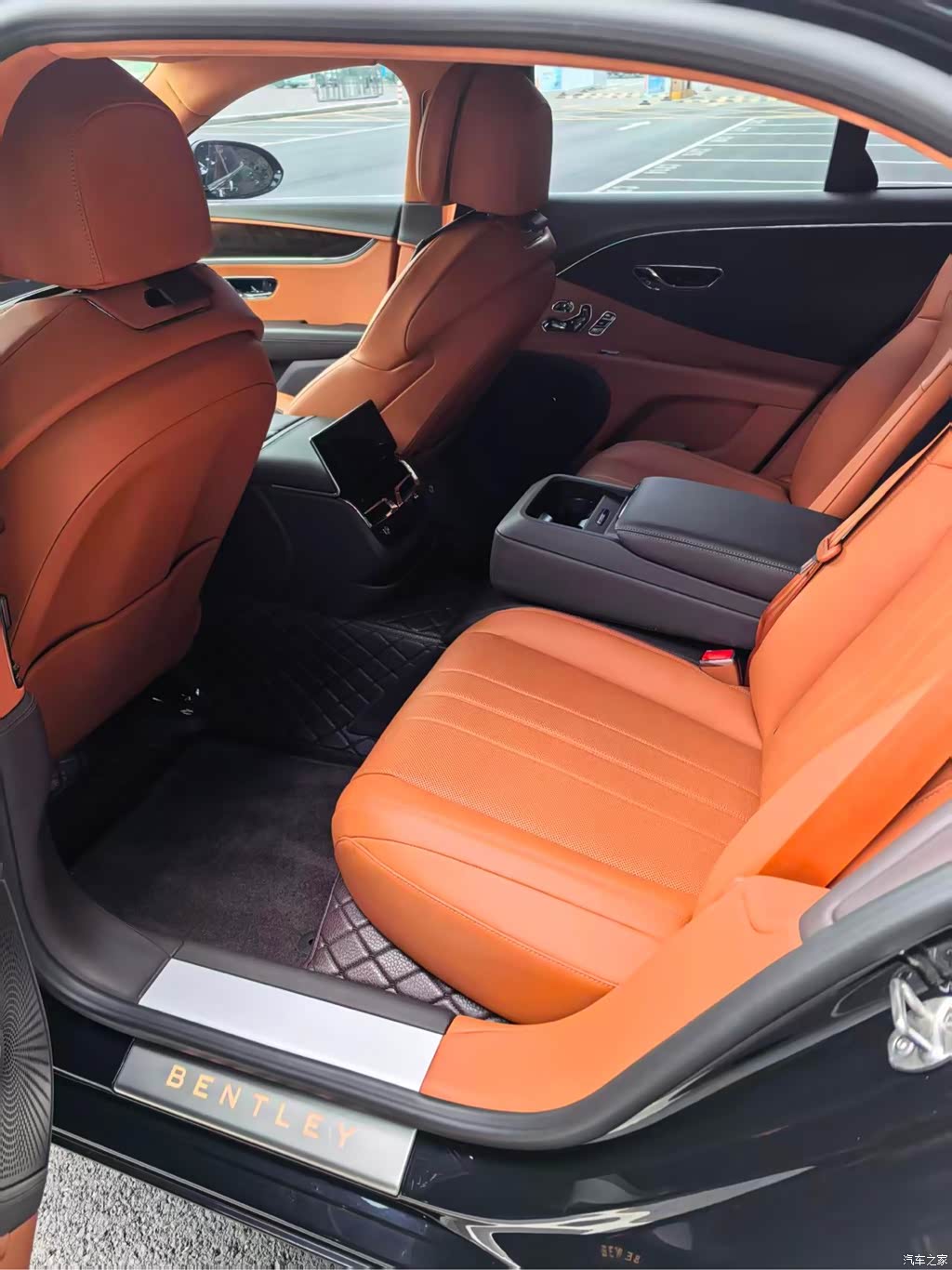 2024 Bentley Flying Spur 4.0T V8 Standard Edition, фото 3, лот 11199899