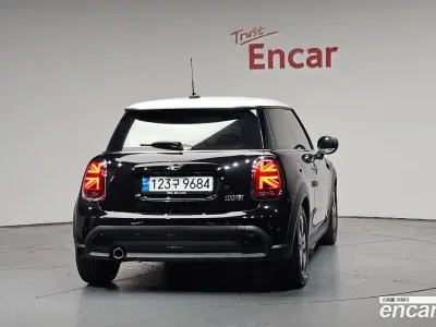 2022 Mini Cooper Classic, фото 3, лот 10108095