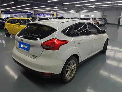 2015 Ford Focus Hatchback EcoBoost 125 Manual Premium Trend, фото 3, лот 10768131