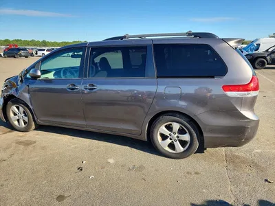 2013 TOYOTA SIENNA LE, фото 2, лот 10530711