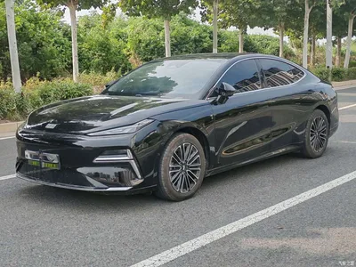 2025 Geely Galaxy Galaxy Xingyao 8 130km EM-i Premium Edition, фото 1, лот 10835443
