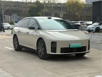 2025 Li Auto i6 4WD Base Model, фото 3, лот 10446194