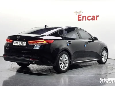 2017 Kia K5 2.0 MX, фото 1, лот 10071347