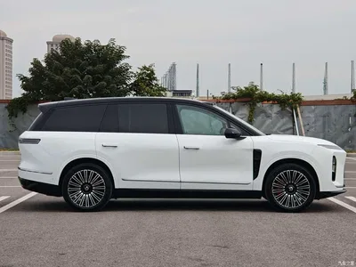 2025 NIO ES8 Model 6-Seat Executive Luxury Edition, фото 4, лот 10593093