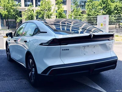 2025 Deepal SL03 Extended Range Elite, фото 2, лот 11645900