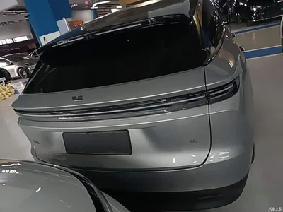2025 Li Auto i6 2WD Base Model, фото 4, лот 10447518
